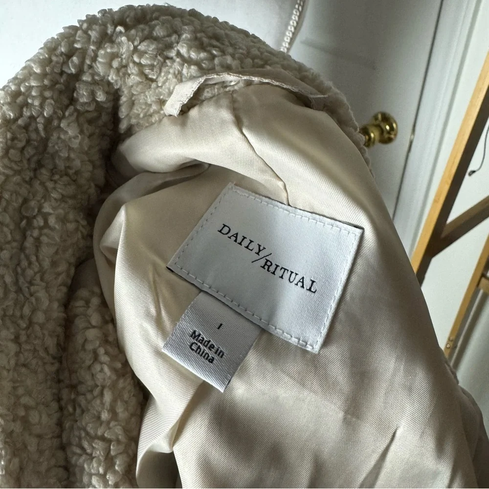 Daily Ritual Teddy Coat Large - Picture 4 of 7